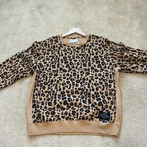 Ovarian & Sons 
XL 
Cheetah print 
Pre owned